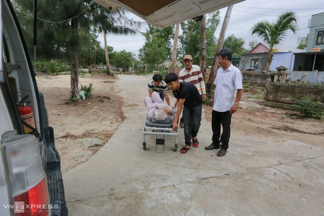 nguoi-mien-trung-chay-bao-molave