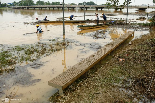 rac-thai-bua-vay-cau-go-lim