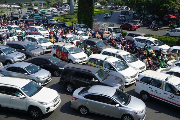 tphcm-de-xuat-lam-tuyen-duong-tren-cao