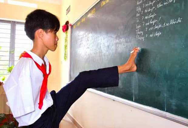 chang-trai-khong-tay-vao-dai-hoc