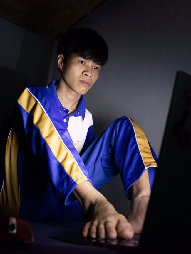 chang-trai-khong-tay-vao-dai-hoc