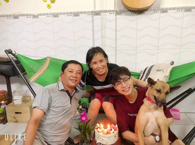 cau-be-di-hat-kiem-tien-thay-than-cho-me