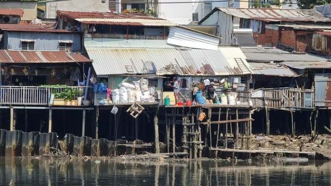 gian-nan-doi-nha-ven-kenh