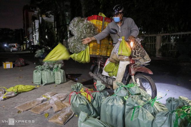 cho-dem-ban-con-trung-o-sai-gon