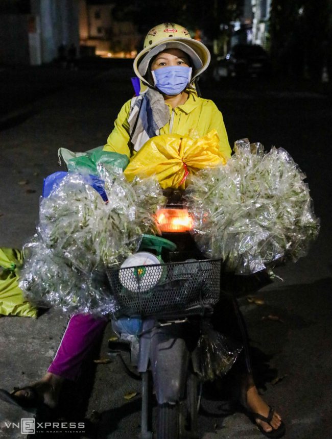 cho-dem-ban-con-trung-o-sai-gon