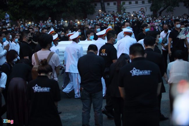 linh-cuu-nghe-si-chi-tai-duoc-dua-ra-san-bay-ve-my