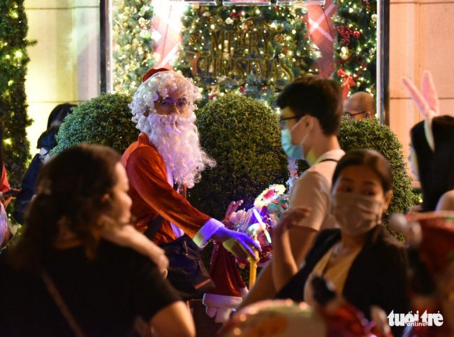 noel-long-lay-o-sai-gon