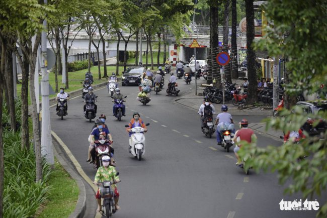 duong-pho-sai-gon-ro-sac-hoa