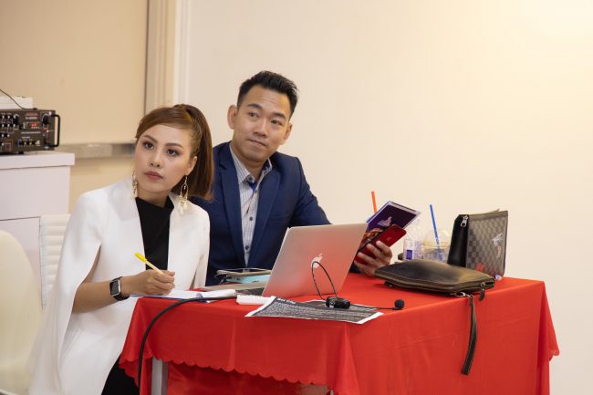 clb-review-bds-vn-ra-doi