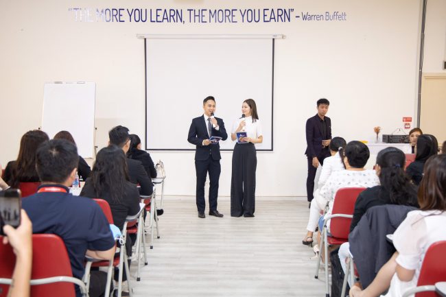 clb-review-bds-vn-ra-doi