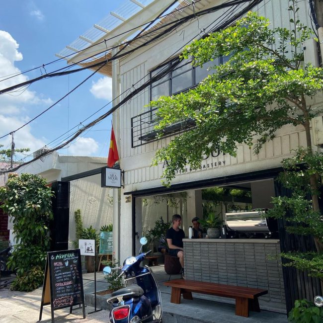 3-quan-ca-phe-co-khong-gian-xanh-mat-giua-sai-thanh