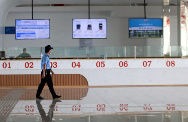 ben-xe-mien-dong-moi-vang-khach