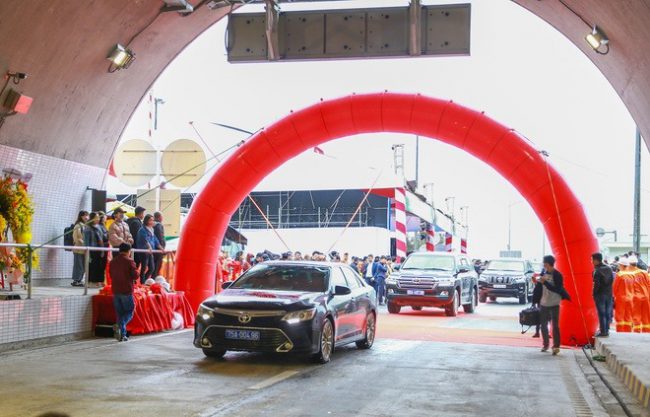 ham-hai-van-thong-xe