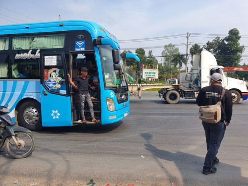 toan-canh-xe-tau-tet-truoc-cao-diem