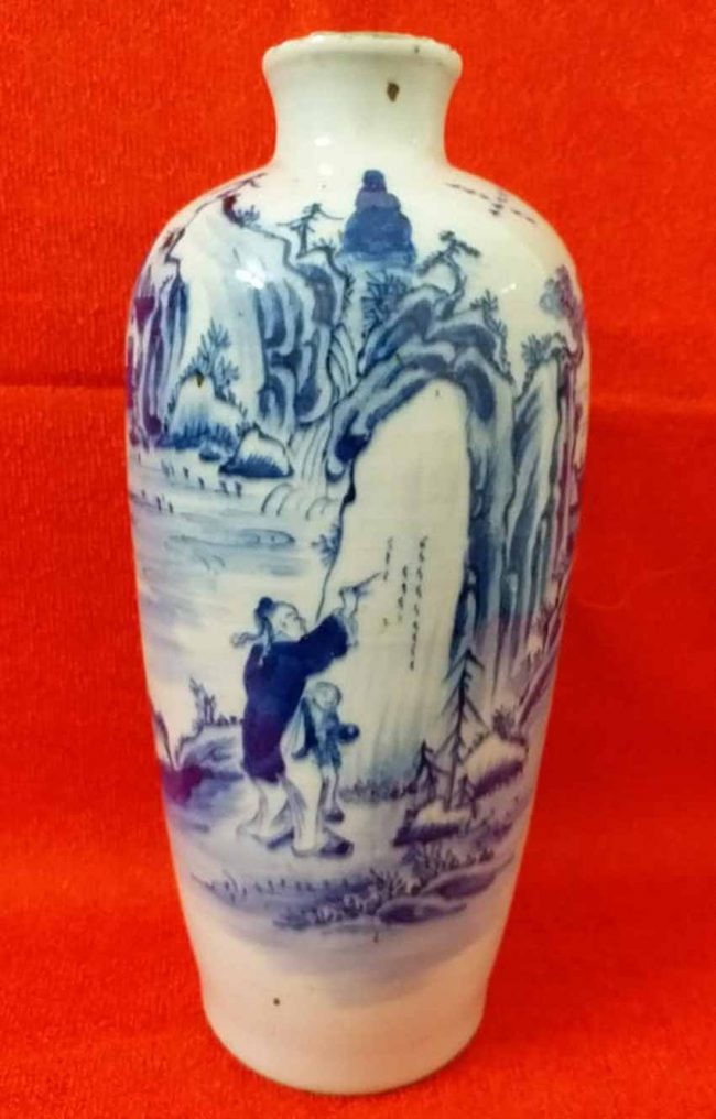 dieu-huyen-bi-trong-chiec-binh-hoa