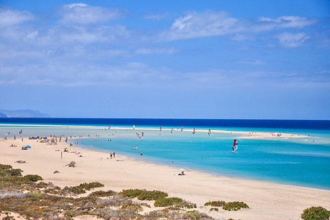 bai-bien-con-dao-vao-top-dep-nhat-the-gioi