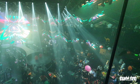 hai-duong-tiep-tuc-dung-karaoke-bar-massage-rap-phim