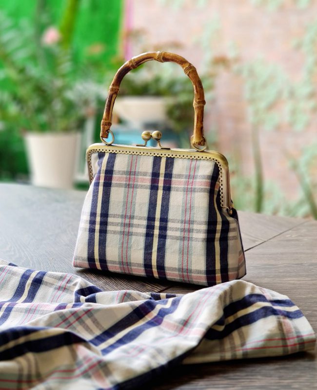 tai-sinh-quan-ao-cu-thanh-tui-xach