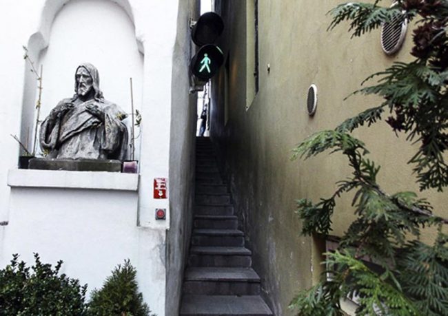 den-voi-nhung-hem-xua