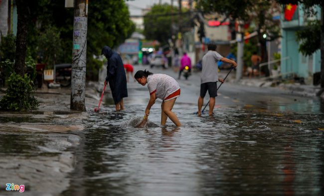 mua-30-phut-khu-vuc-cho-thu-duc-ngap-sau-trong-bien-nuoc