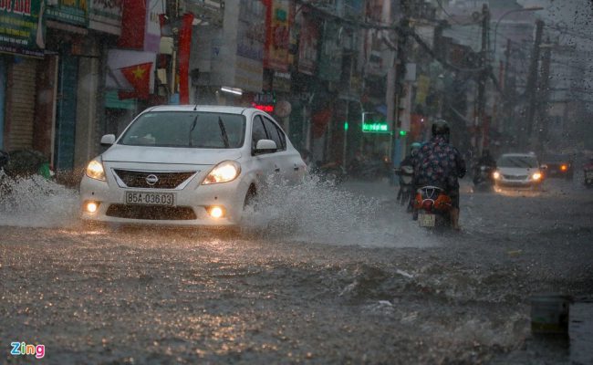 mua-30-phut-khu-vuc-cho-thu-duc-ngap-sau-trong-bien-nuoc