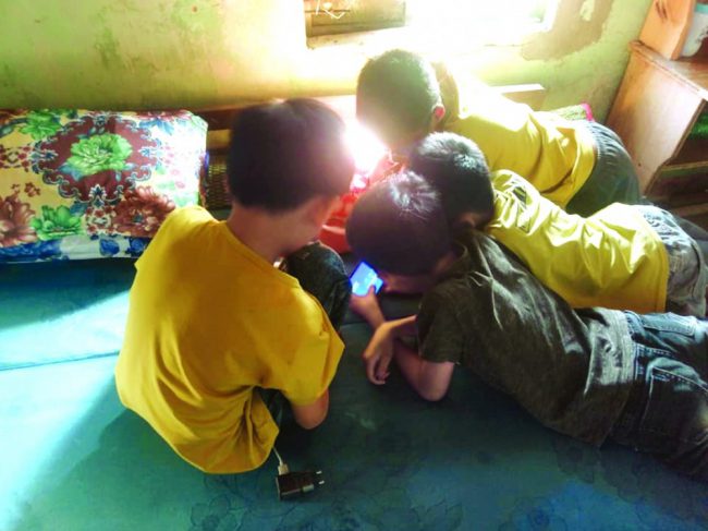 lang-thang-tren-khong-gian-mang-khien-tre-de-bi-xam-hai