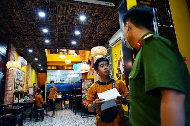 tphcm-tam-dung-dich-vu-an-uong-mang-ve